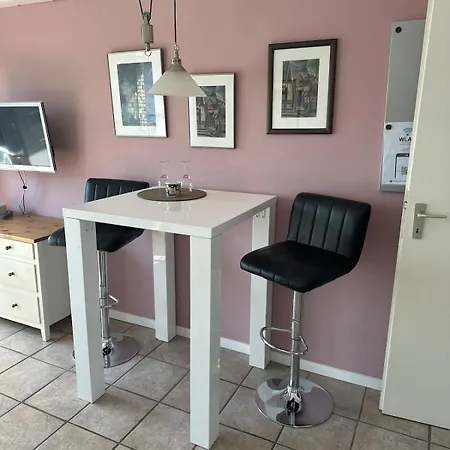 Oase Fuer Reisende & Geschaeftsleute Apartament