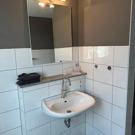 Oase Fuer Reisende & Geschaeftsleute Apartament