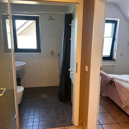 Oase Für Reisende&geschäftsleute * Meerbusch